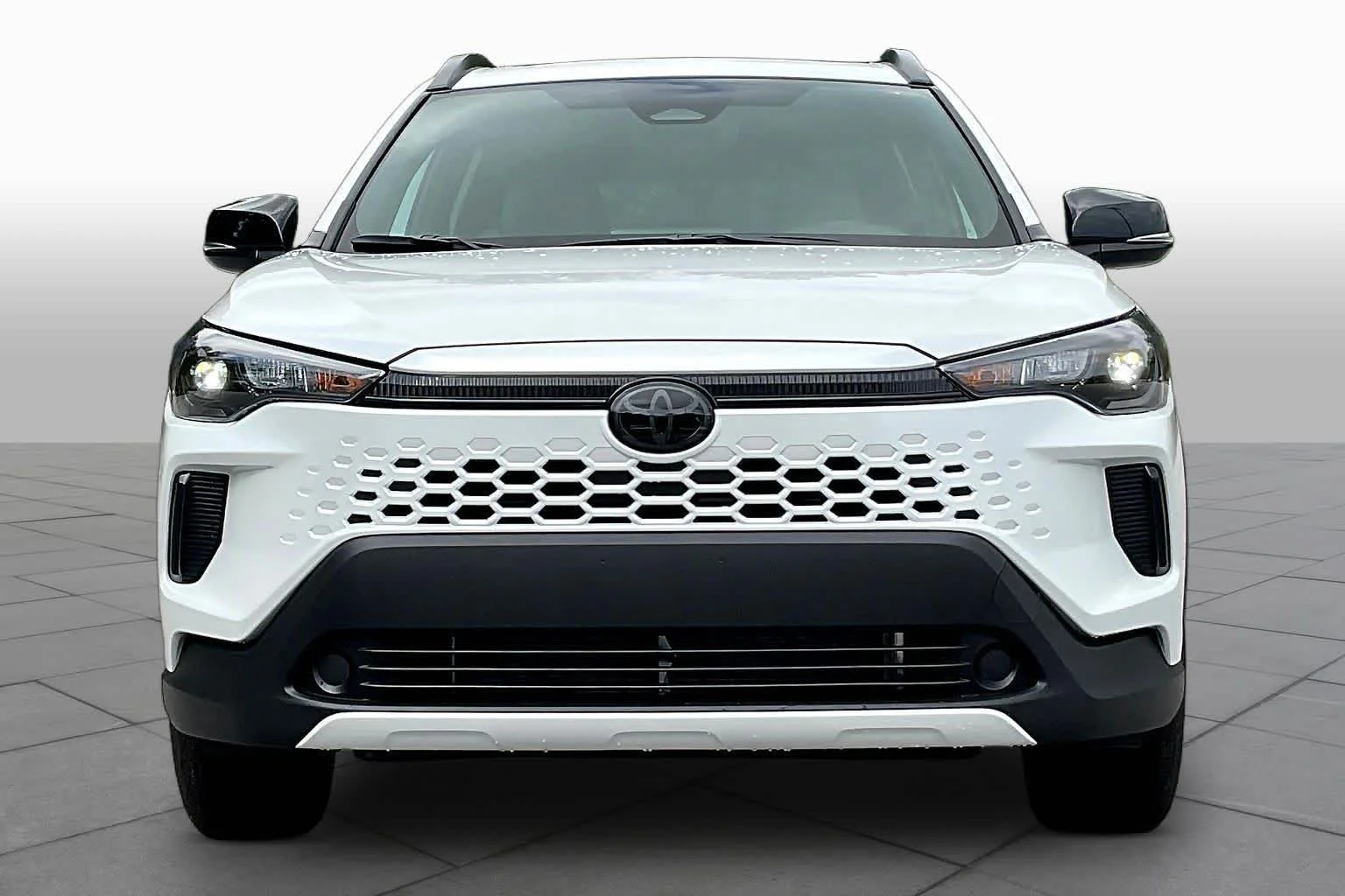 New 2026 Wind Chill Pearl Toyota Hybrid SE image 3