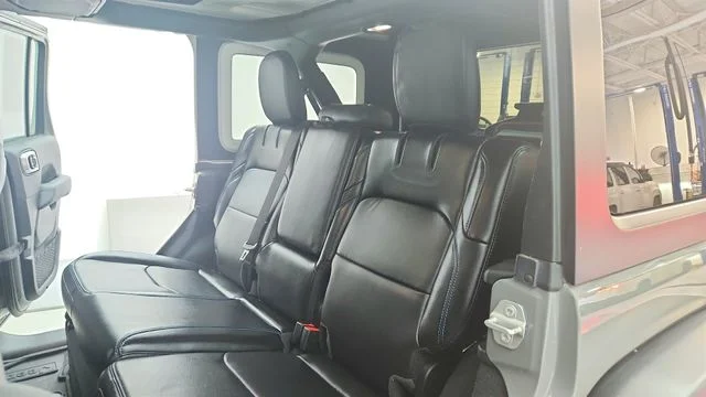 Used 2023 Gray Jeep Rubicon 4xe image 18