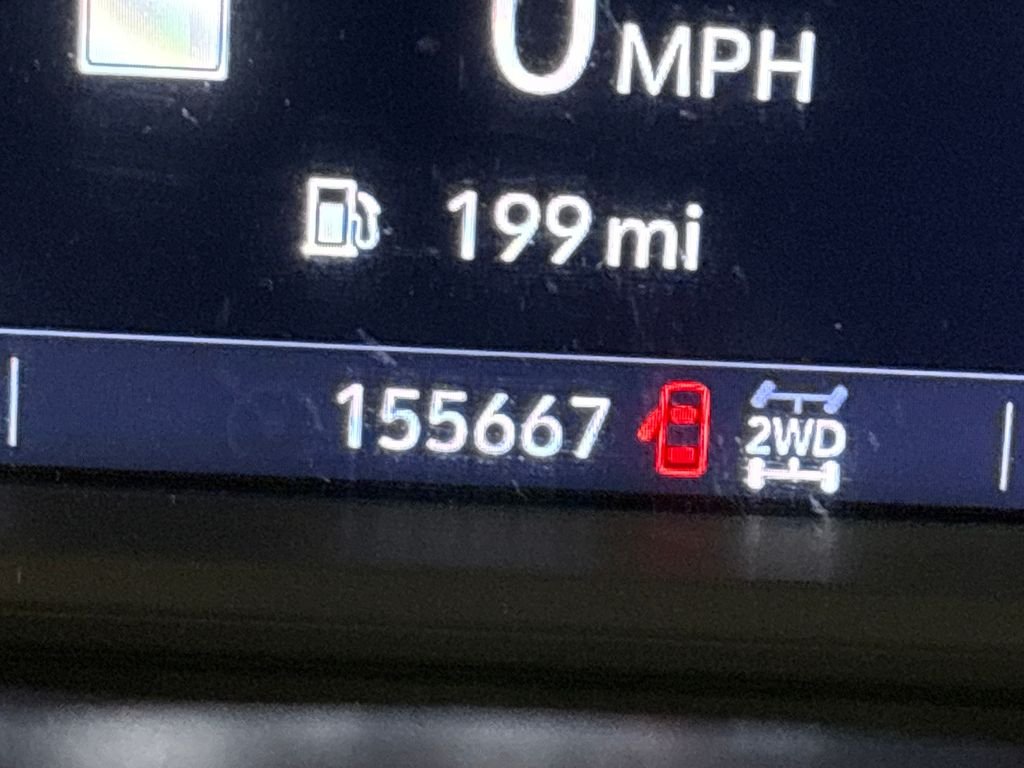 Used 2020 White GMC AT4 image 22