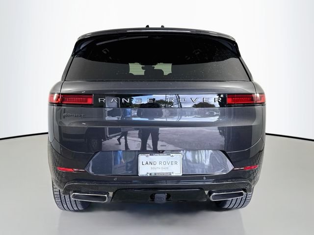 New 2026 Carpathian Grey Land Rover Dynamic SE image 6