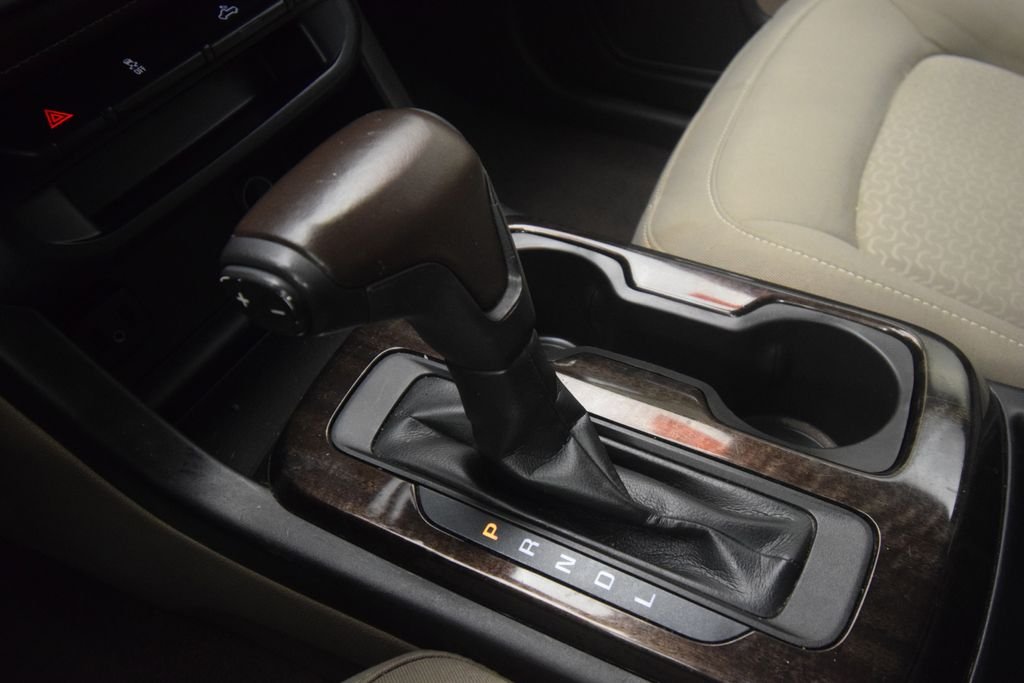 Used 2019 Smokey Quartz Metallic GMC SLE1 image 22