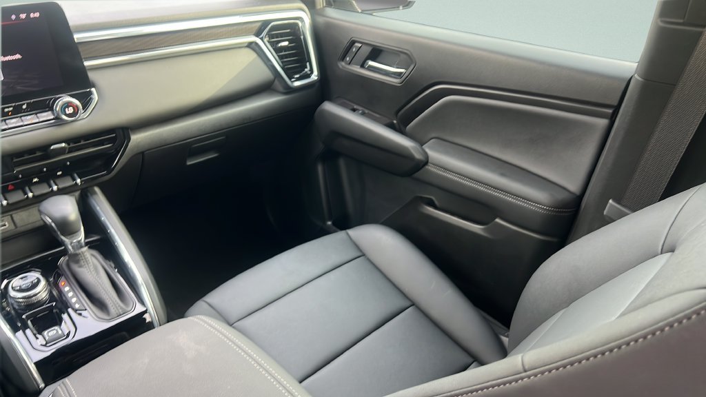 Used 2026 Silver GMC Elevation image 13