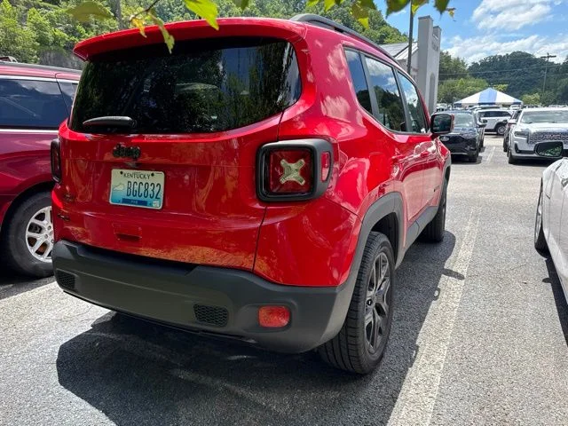 Used 2018 Red Jeep Latitude image 2