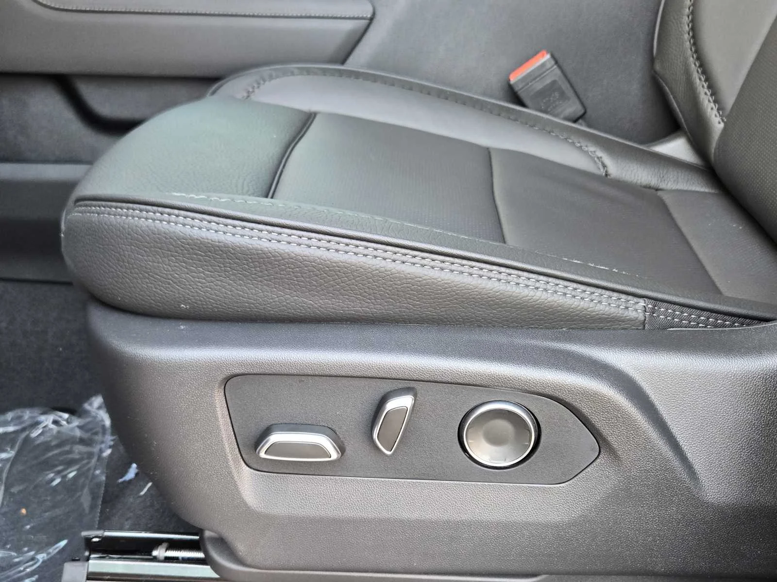 2026 GMC Sierra 1500 Denali - Photo 16