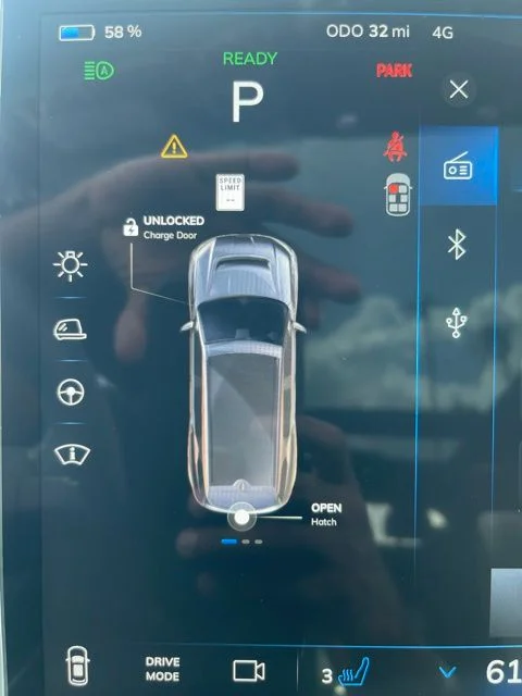 2024 VinFast VF 9 PLUS - Photo 12