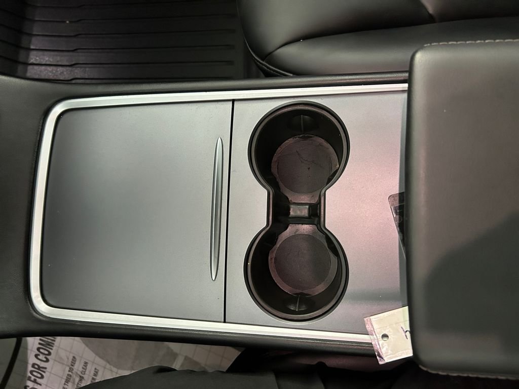 Used 2025  Tesla Long Range image 23