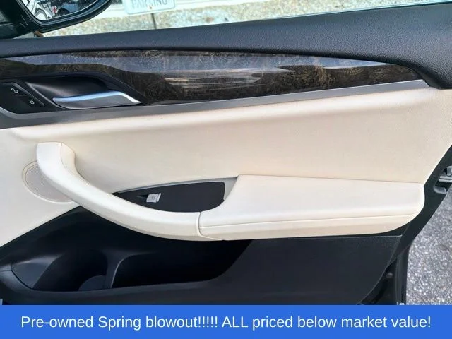 Used 2020 Black BMW xDrive30i image 26