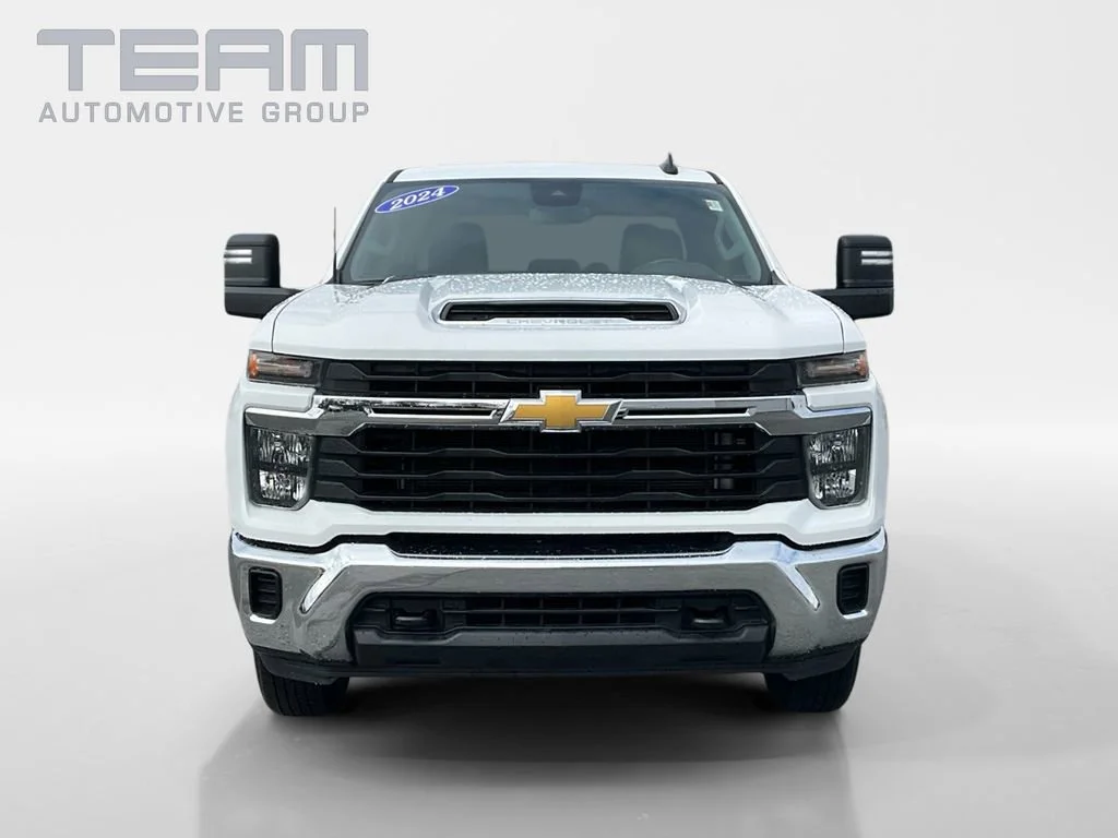 Used 2024 Summit White Chevrolet LT image 2