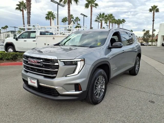 Used 2025 Sterling Metallic GMC Elevation image 10