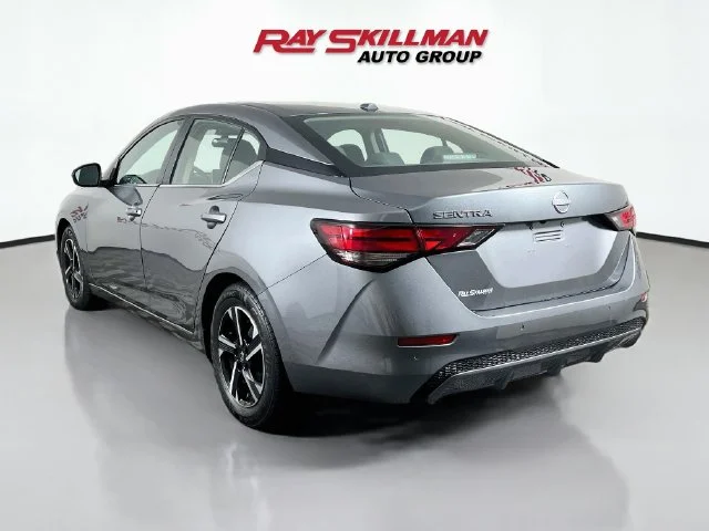 Used 2025 Gray Nissan SV image 5