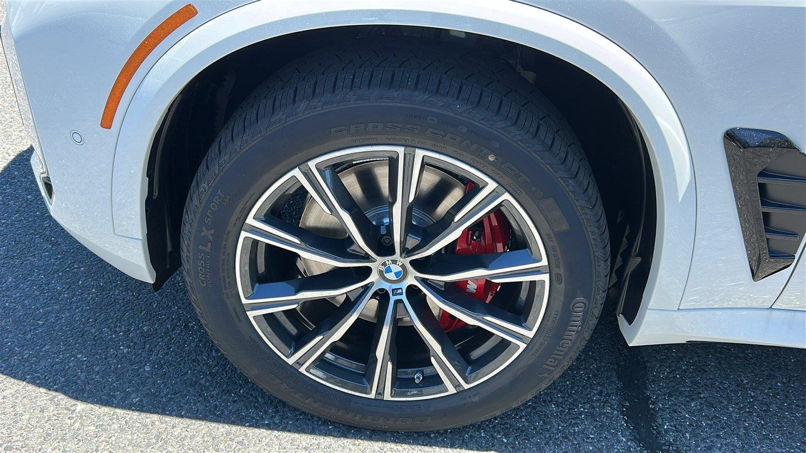 New 2026 Alpine White BMW xDrive40i image 8