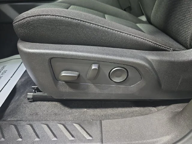 2026 Chevrolet Colorado LT - Photo 28
