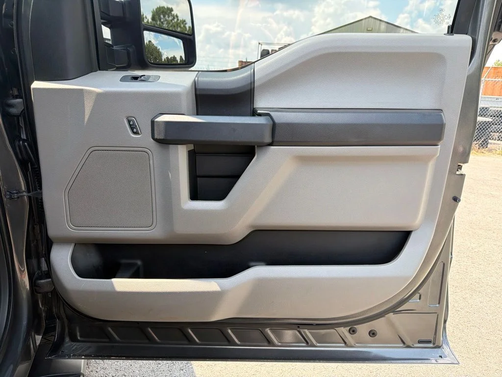Used 2018 Gray Ford XL image 21