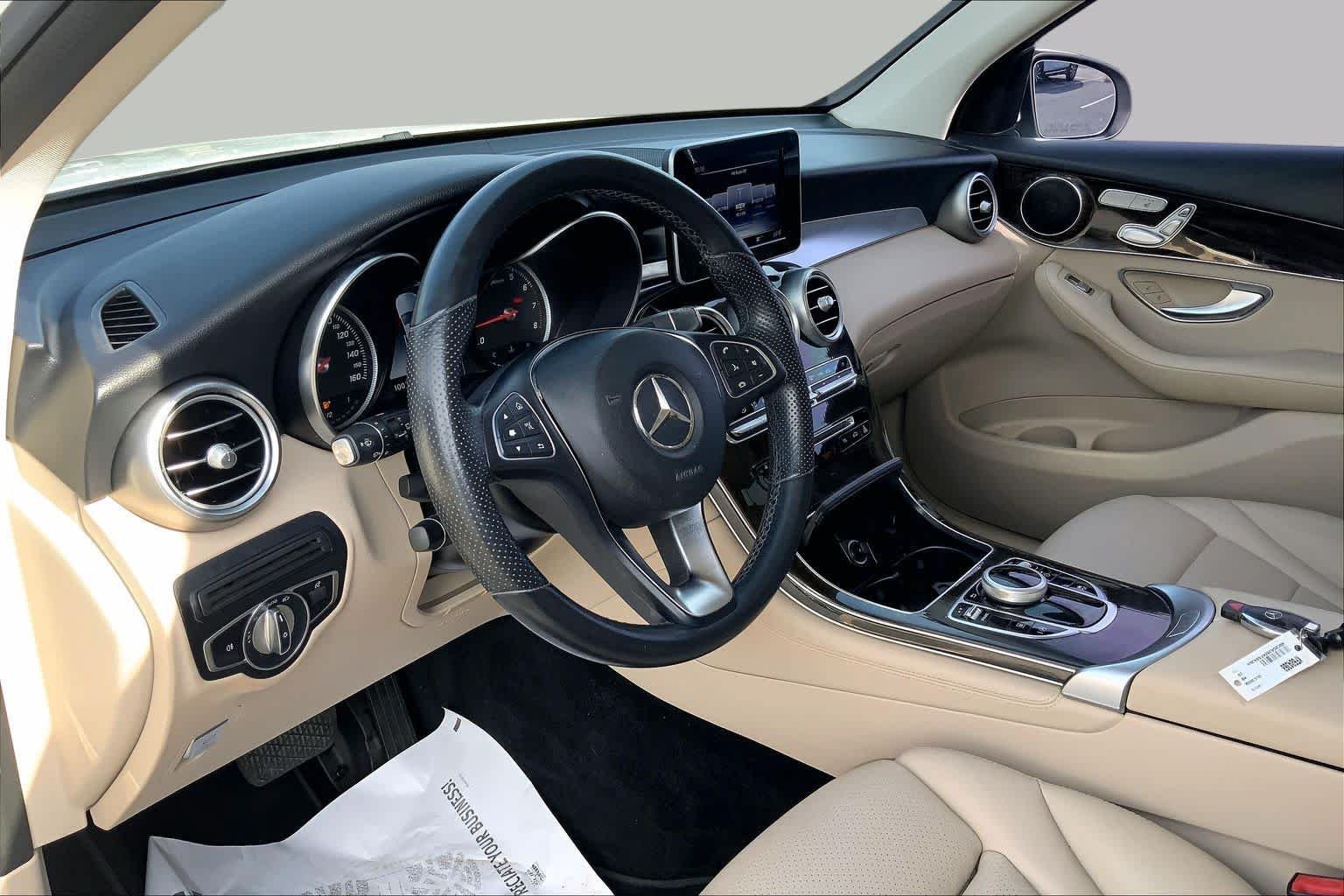 Certified Used 2019 Polar White Mercedes-Benz GLC 300 image 18