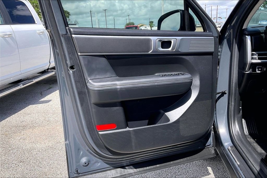 Used 2025 Hampton Gray Hyundai XRT image 17