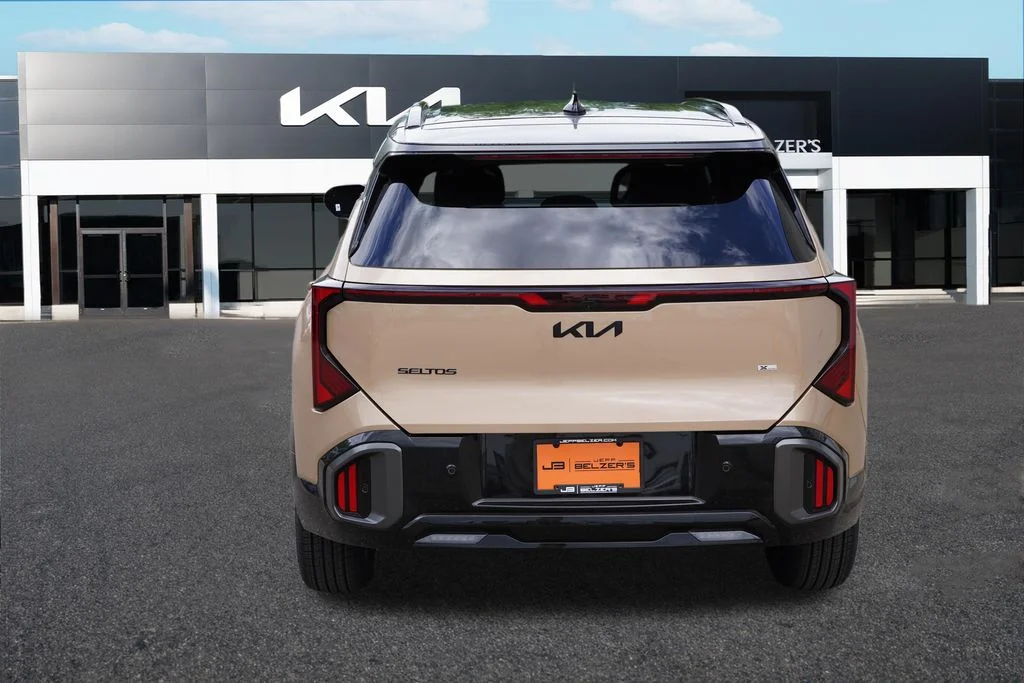 New 2027 Terrain Brown / Black Roof Kia X-Line S image 4