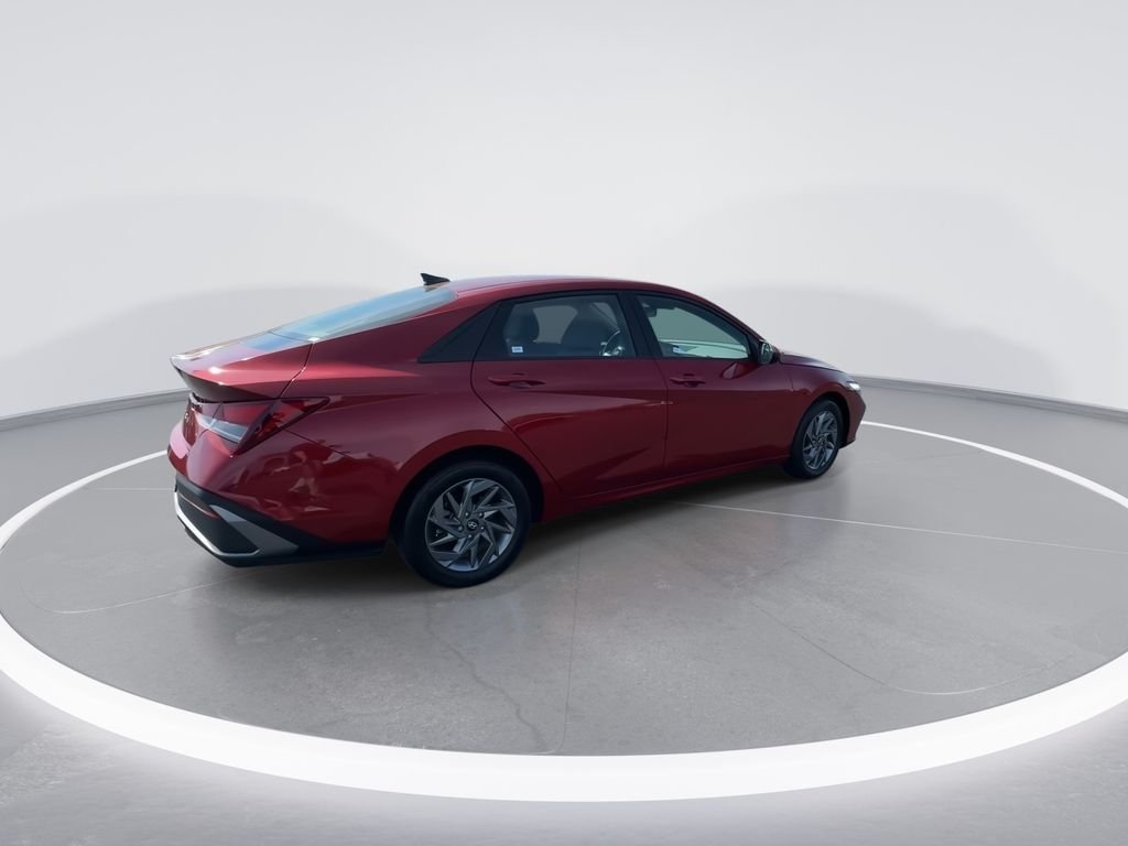 2024 Hyundai Elantra SEL - Photo 8