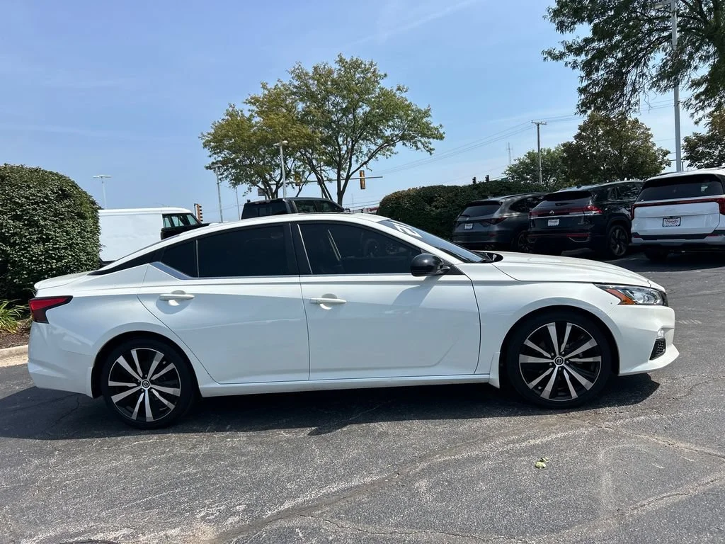 2021 Nissan Altima SR - Photo 7