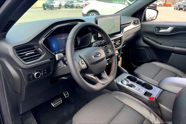 New 2024 Agate Black Metallic Ford ST-Line image 6