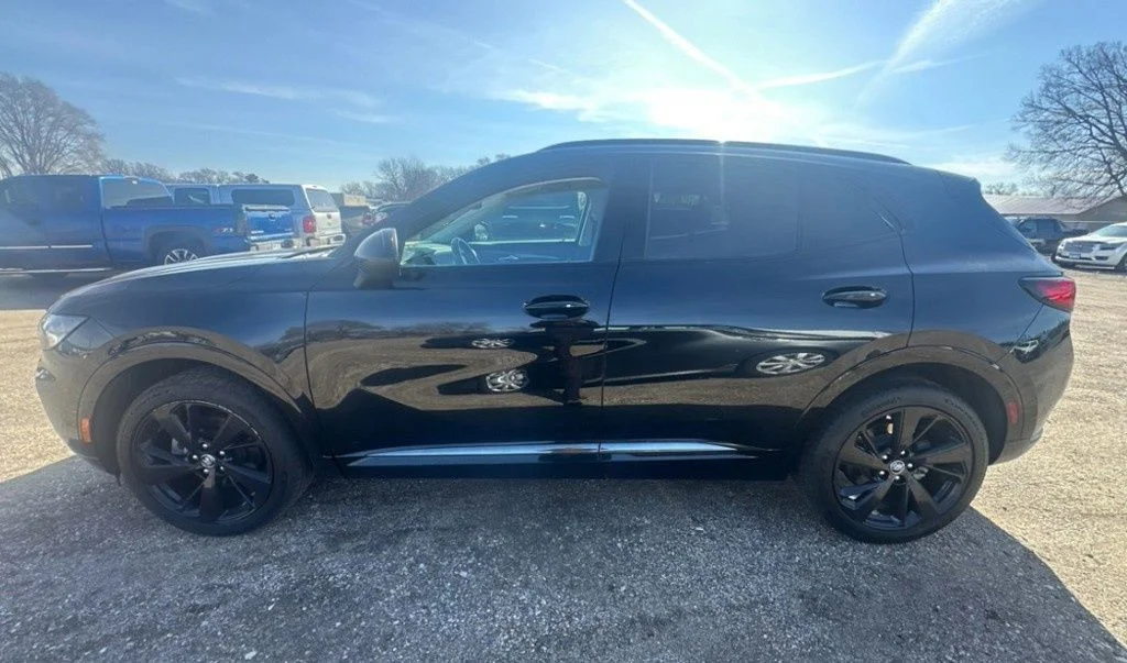 Used 2023 Black Buick Preferred image 3