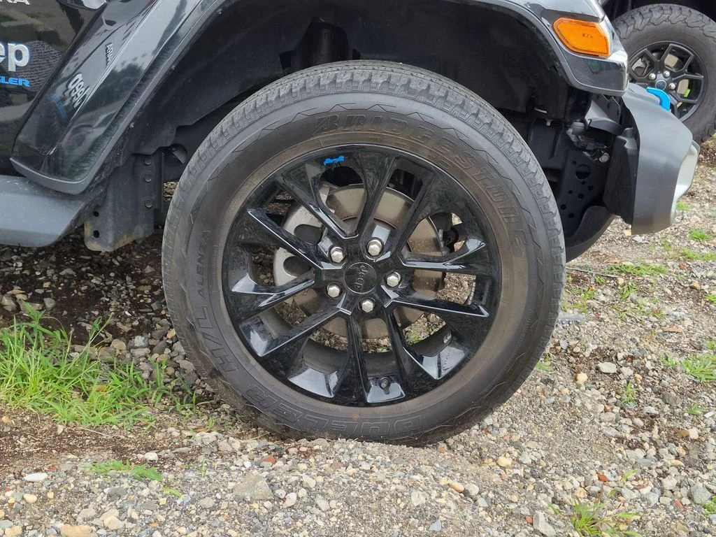 Used 2023 Black Jeep Sahara 4xe image 25