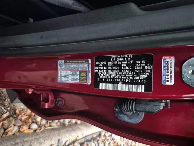 Used 2023 Red Kia X-Line SX Prestige image 39
