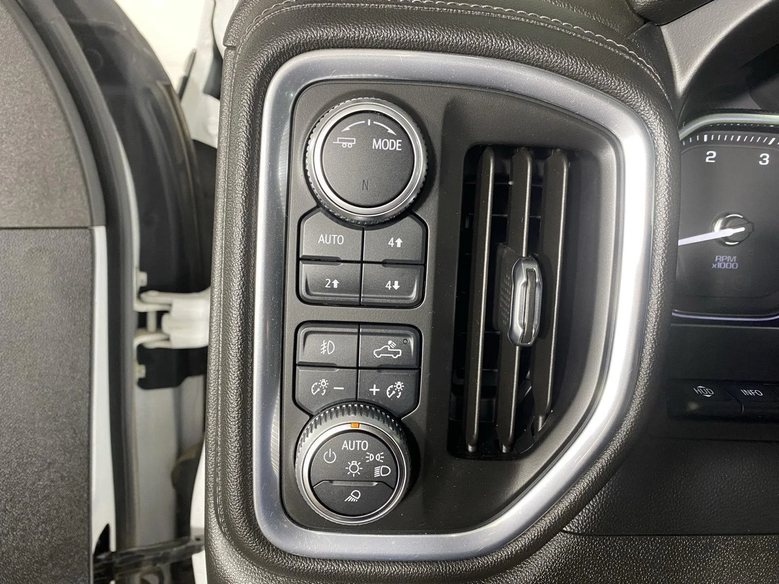 Used 2021 Summit White GMC Denali image 21