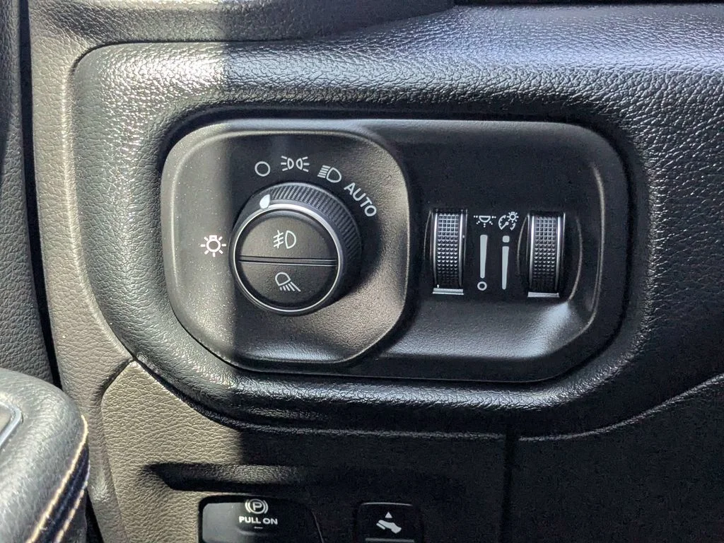 Certified Used 2019 Black Ram Laramie image 22