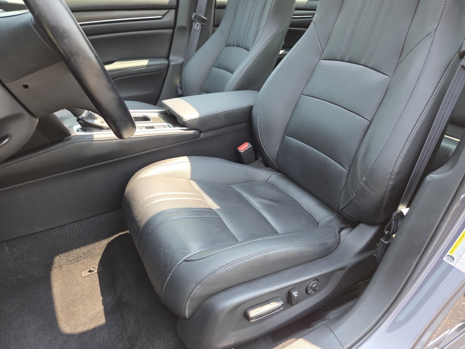 Certified Used 2021 Modern Steel Metallic Honda EX-L image 27