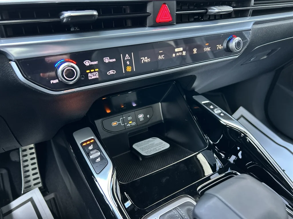 New 2026 Glacial White Pearl Kia X-Line SX Prestige image 25