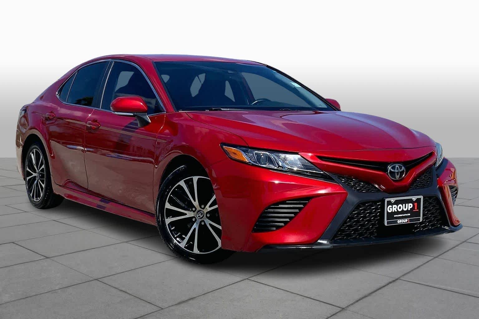 Used 2019 Supersonic Red Toyota SE image 3