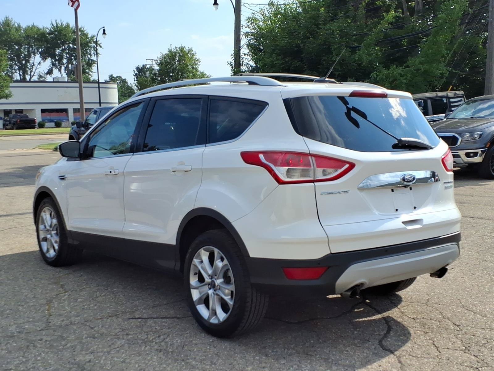 Used 2014 White Platinum Tricoat Ford Titanium image 2