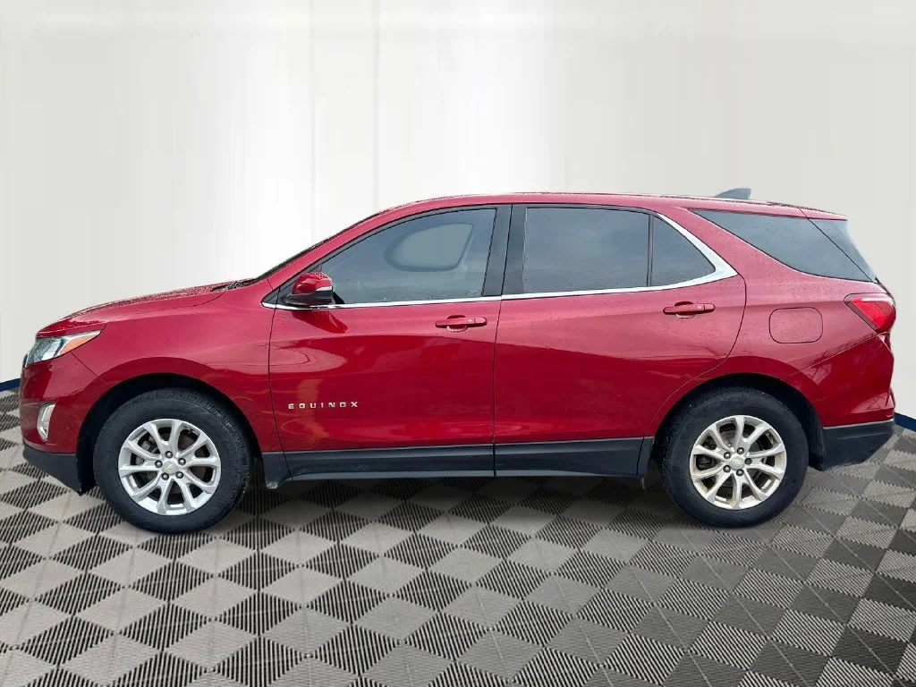 Used 2018 Chevrolet Equinox LT with VIN 3GNAXSEV9JL136462 for sale in Eastpointe, MI