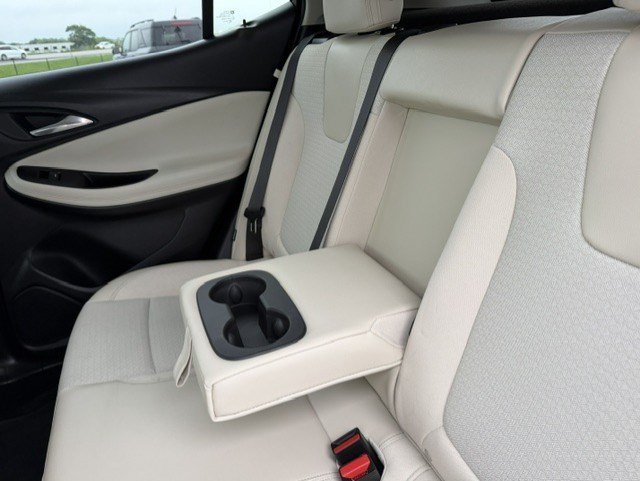 Used 2022 Summit White Buick Select image 24