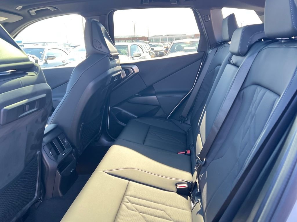 Used 2026 White BMW 30 xDrive image 28