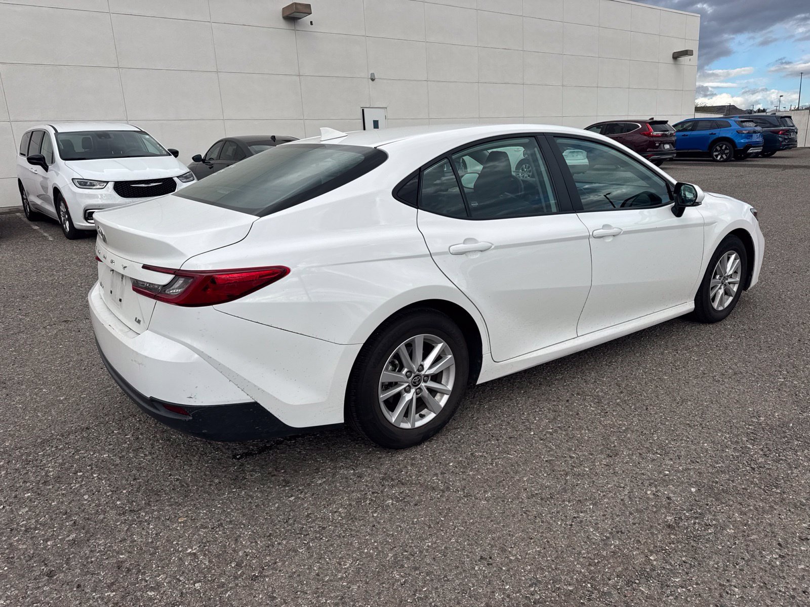 Used 2025 Ice Cap Toyota LE image 5