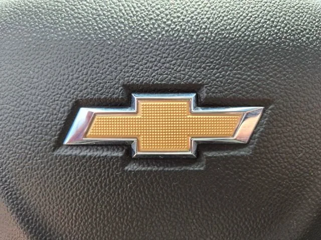 Used 2025 Sterling Gray Metallic Chevrolet LT image 32