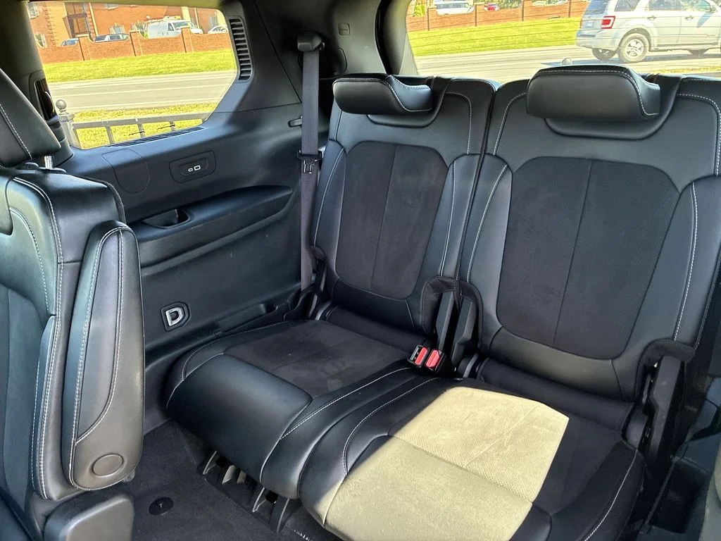 Used 2023 White/off-white Jeep Altitude image 20