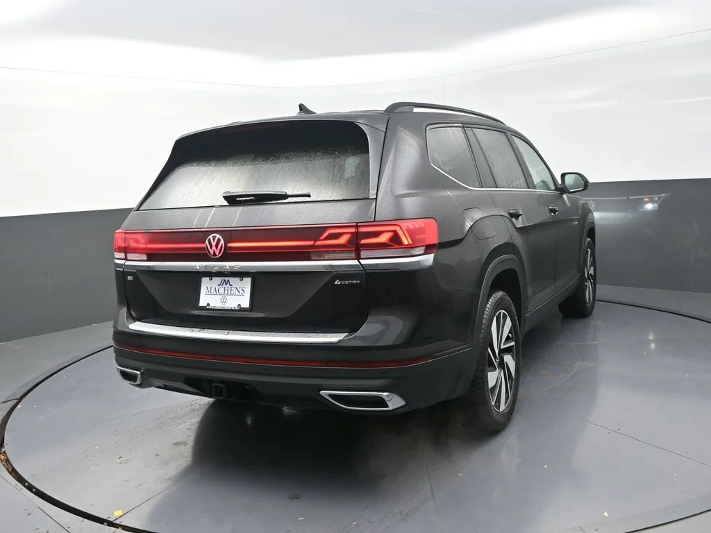 2026 Volkswagen Atlas SE w/Tech - Photo 11