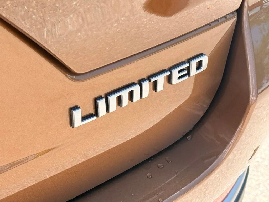 New 2026 Copper Shino Metallic Clear-Coat Exterior Paint Jeep Limited image 33