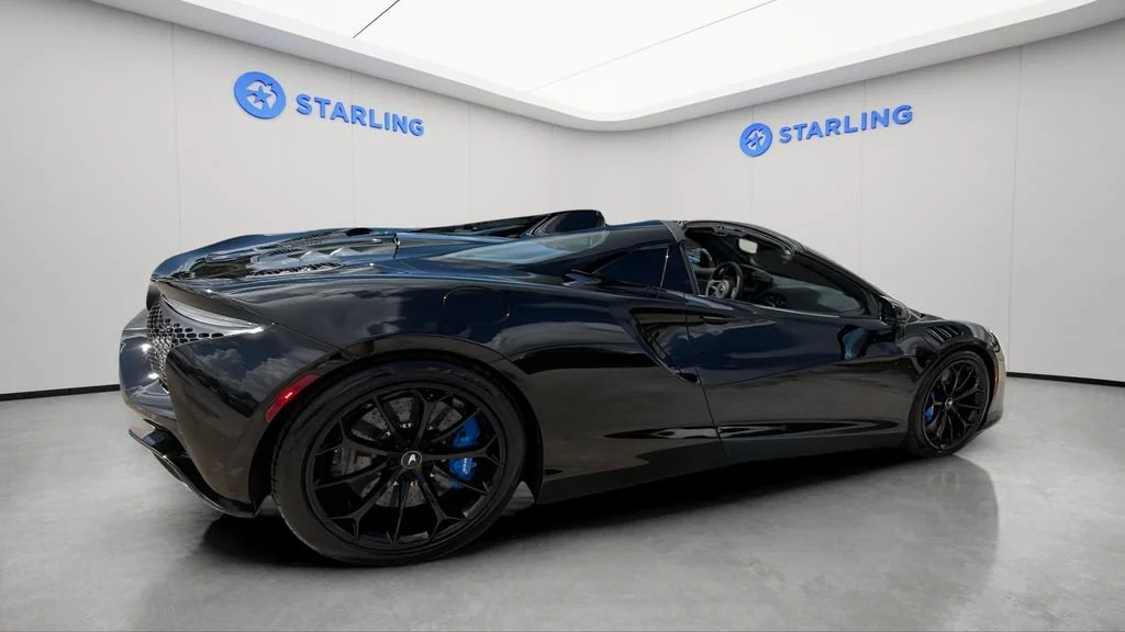 Used 2026  McLaren Spider image 28
