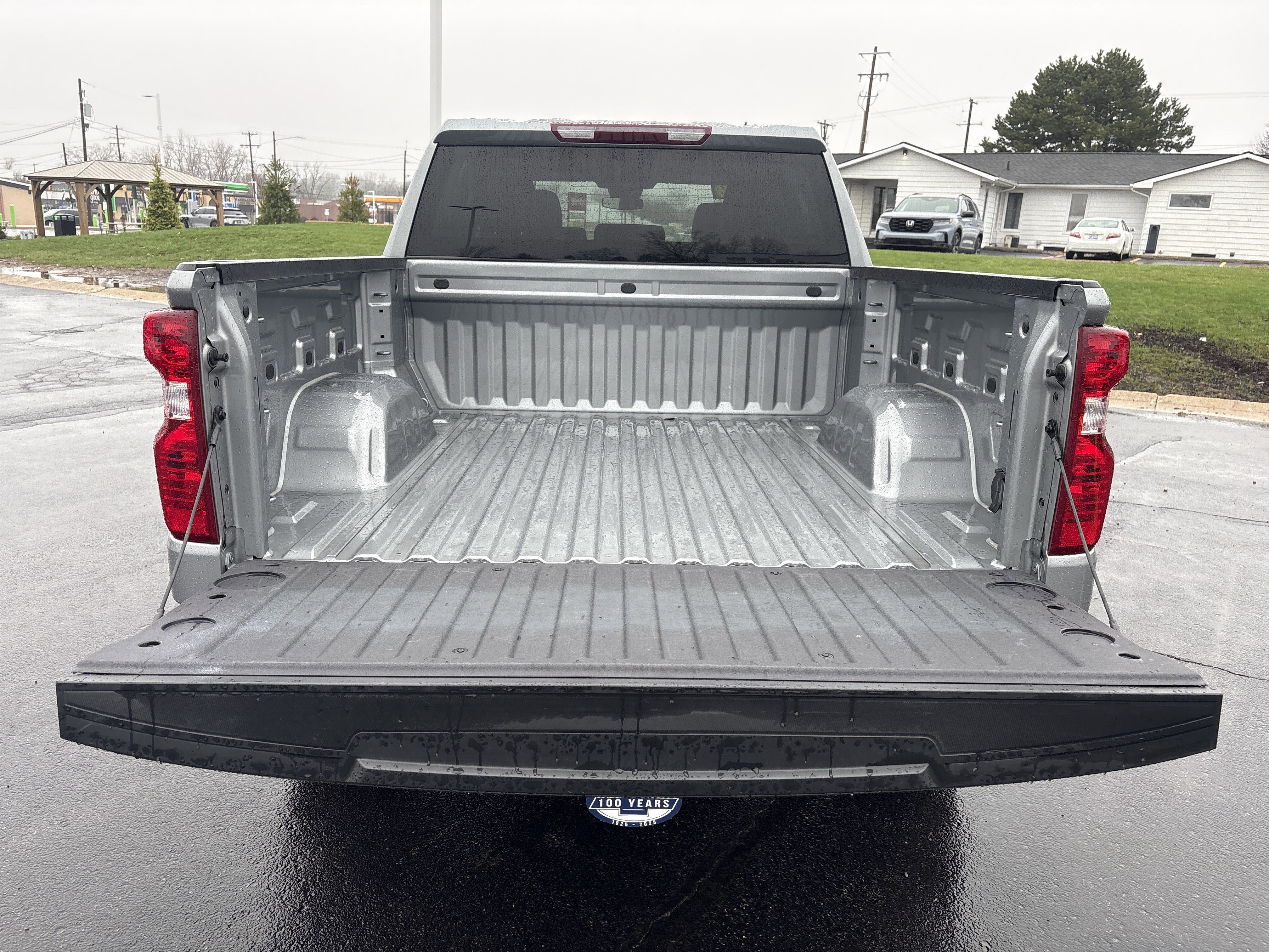 Used 2024 Sterling Gray Metallic Chevrolet LT (2FL) image 17