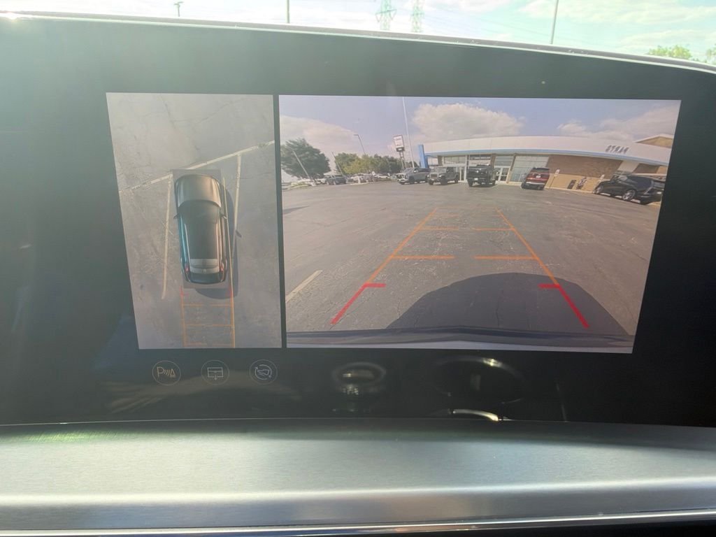 Used 2024 Silver Cadillac Sport image 10