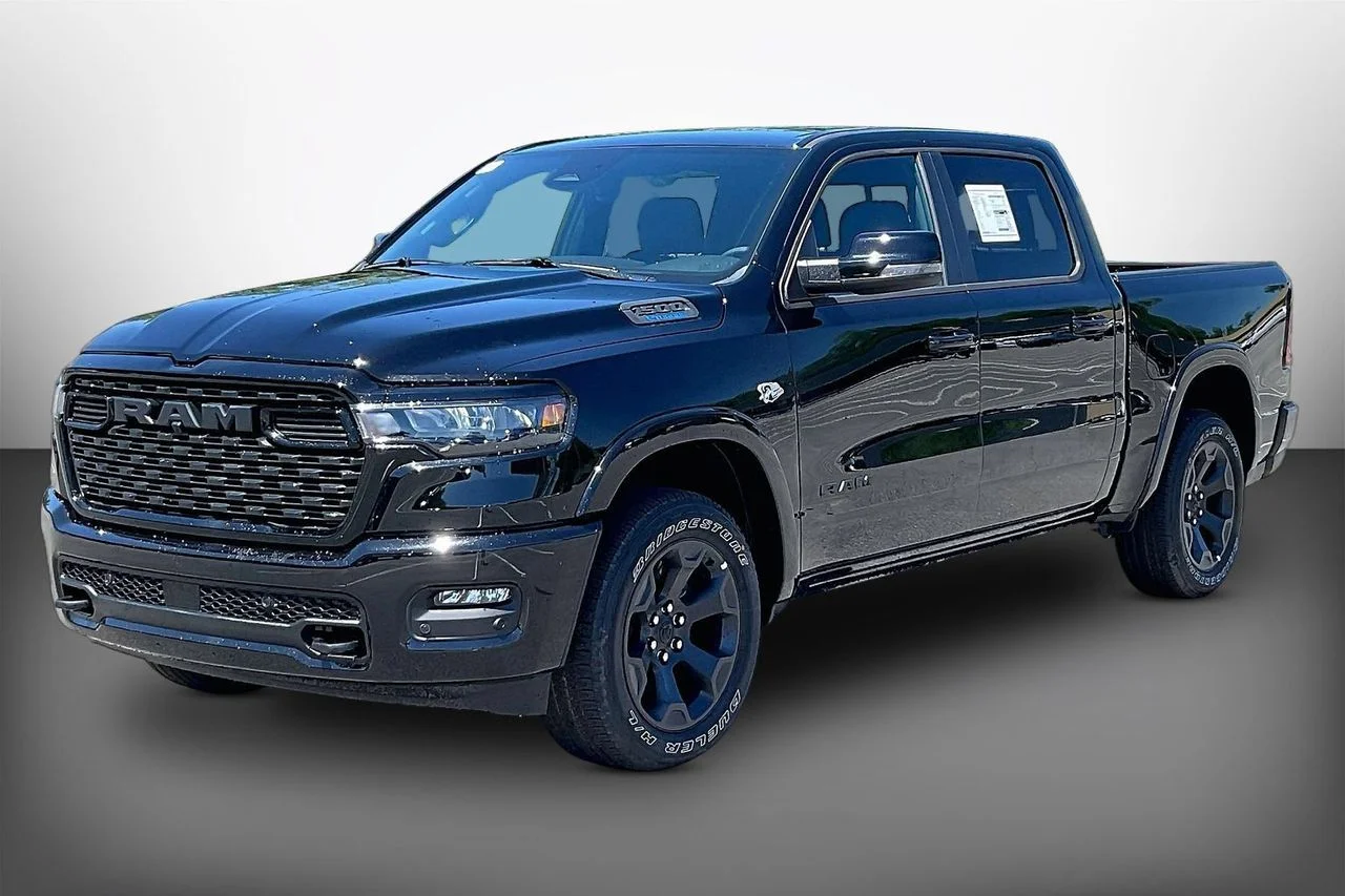 New 2026 Diamond Black Crystal Pearl-Coat Exterior Paint RAM Big Horn/Lone Star image 4