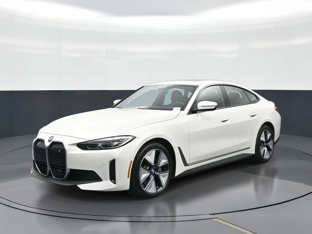 2023 BMW i4 eDrive35's photo