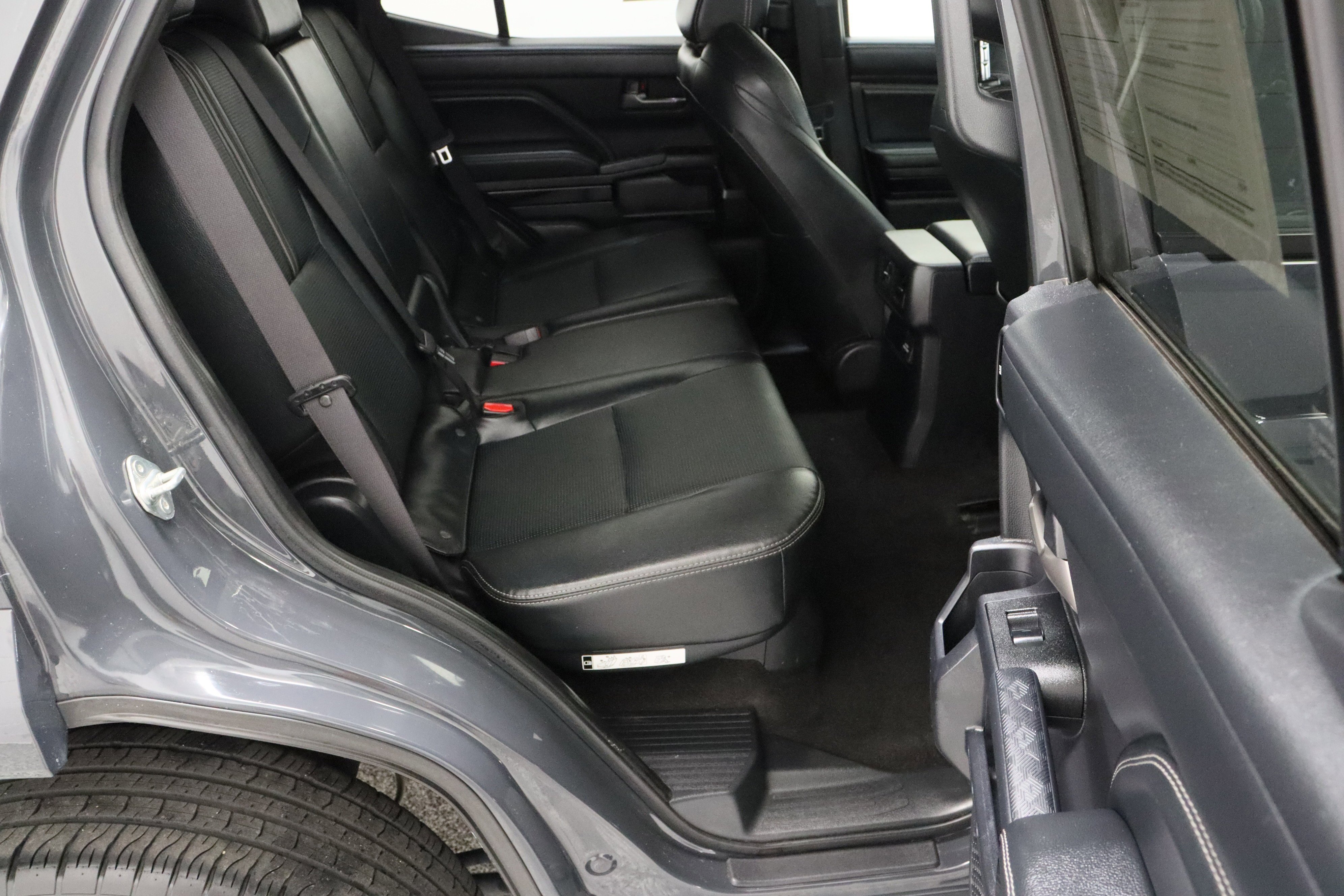 Used 2025 Underground Toyota Limited 2.4T image 39