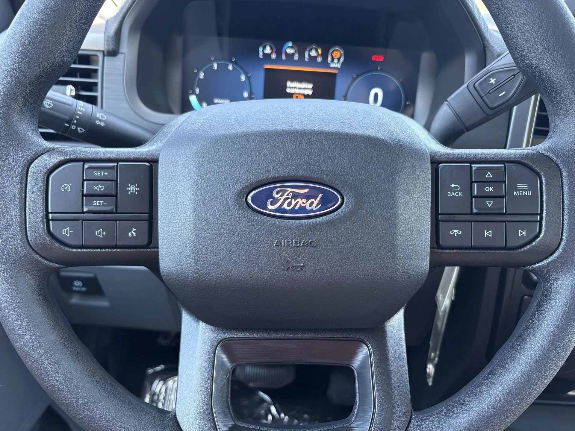 New 2026 Oxford White Ford XLT image 10