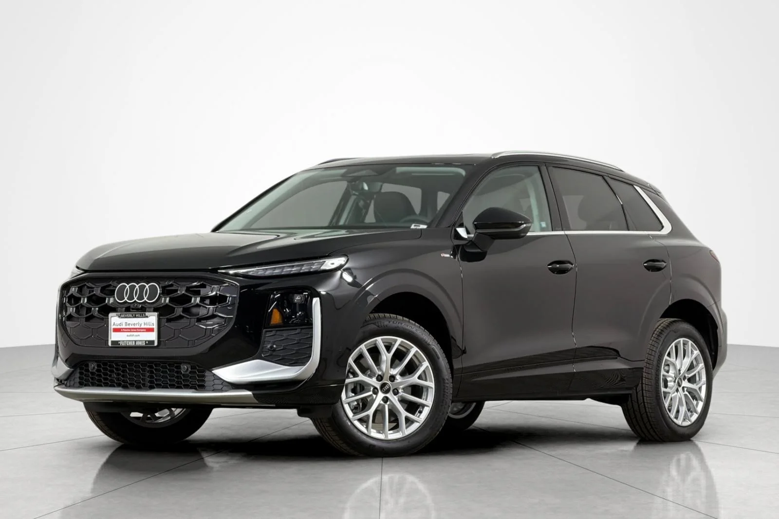 2026 Audi Q3 S line quattro's photo