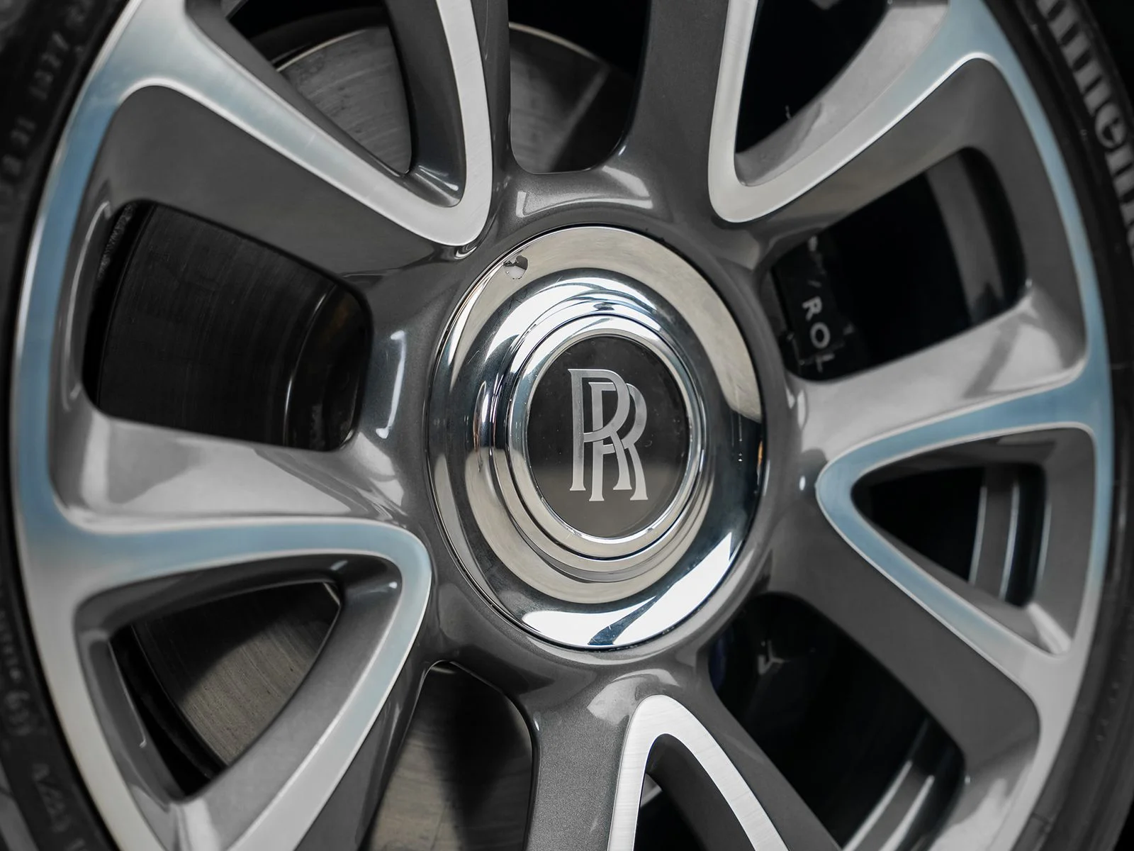 Used 2017 White Rolls-Royce Base image 6