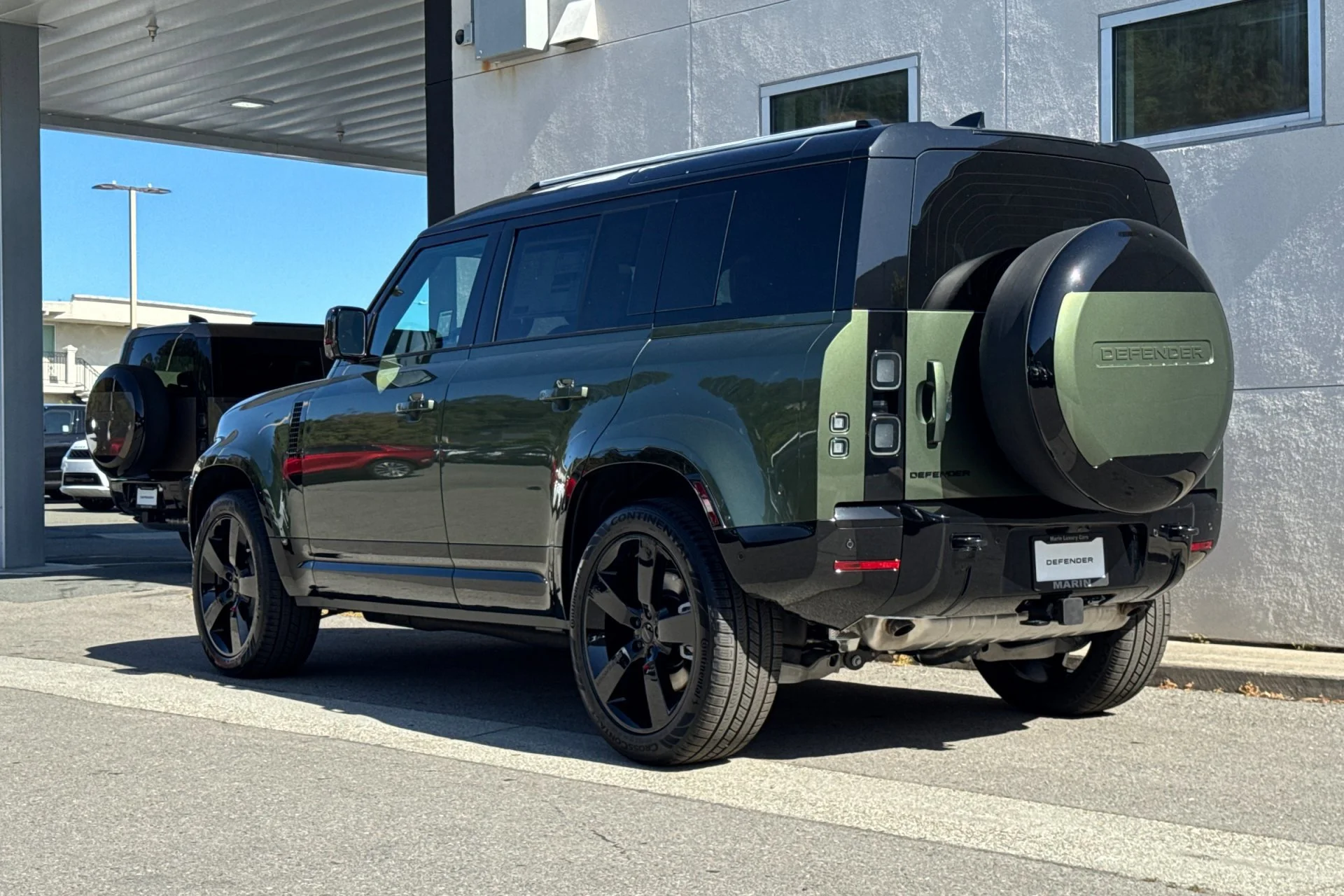 New 2026 Woolstone Green Land Rover X-Dynamic SE image 6